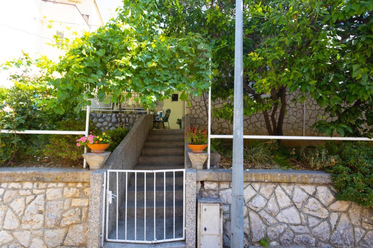 Apartment Vranjes *