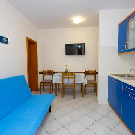 Apartmani Vranjes Podgora Exterior photo